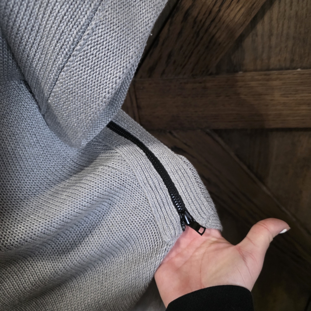 Robert Rodriguez Gray Deep V-Neck Knit Sweater - Picture 3 of 5